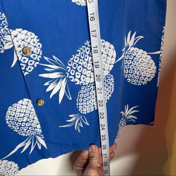 Cooke Street Blue-White Tropical Floral SS Button Shirt in Size Medium - Picture 6 of 8